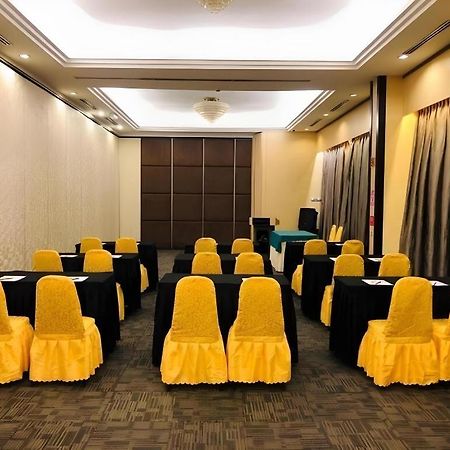 The Landmark Hotel Batu Pahat Exterior photo