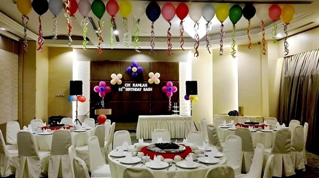 The Landmark Hotel Batu Pahat Exterior photo